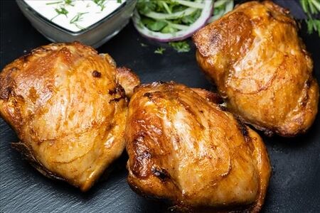 Бедро куриное на углях