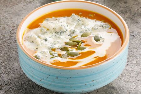 Тыквенный суп с горгондзолой