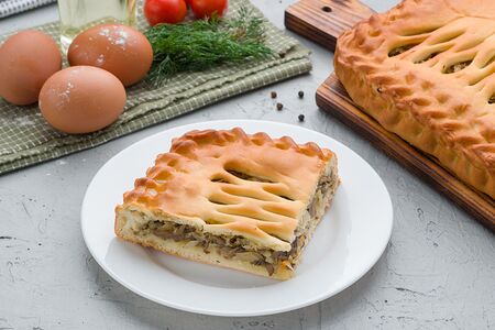 Пирог с мясом и капустой