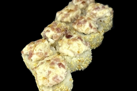 Ролл с беконом, курицей и моцареллой