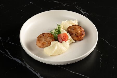 Куриные котлеты с пюре