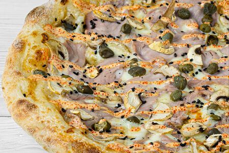 Тунец с каперсами 