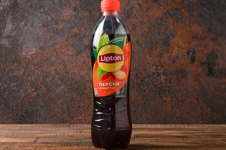 Холодный чай Lipton персик черный чай