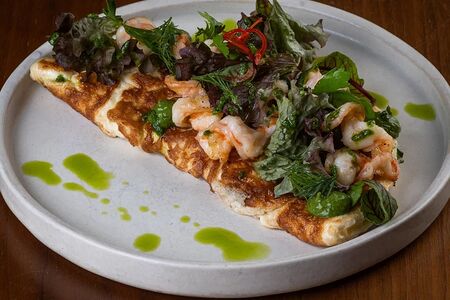 Омлет с креветками и шпинатом 