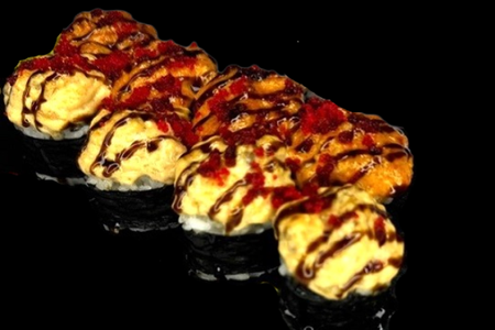 Ролл микс спайси лосось и том ям