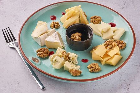 Сырная тарелка