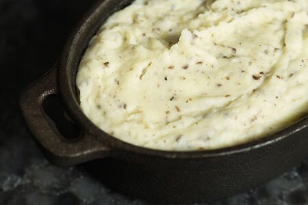 Картофельное пюре с черным трюфелем