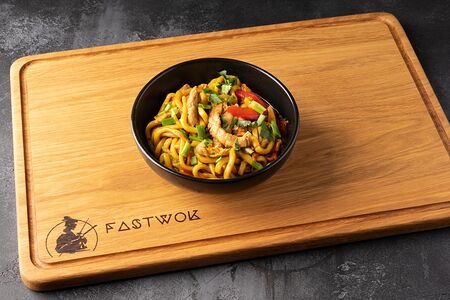 Вок со Свининой в Сливочном соусе