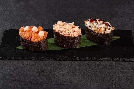 Гункан ассорти