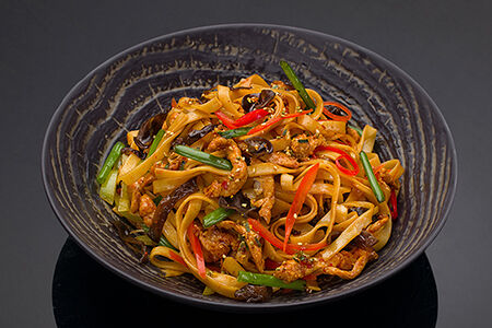 Лапша удон с курицей