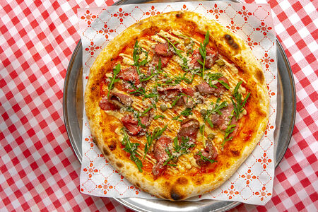 Пицца с ростбифом