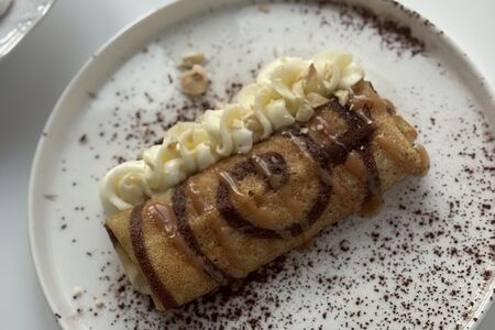 Блин с бананом и карамелью