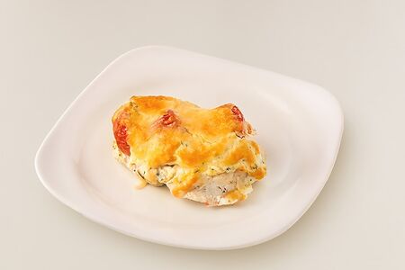 Индейка, запеченная с помидором 