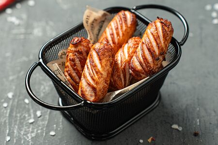 Бэйби сосиски на гриле