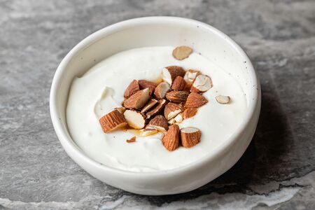 Крем из соленого сыра с чили медом