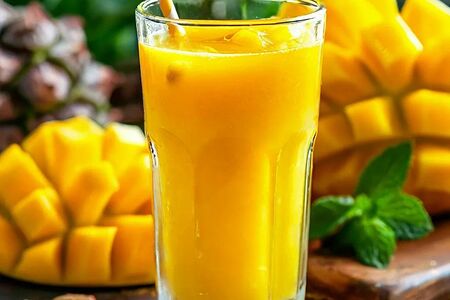 Сок Манго в стеклянной банке