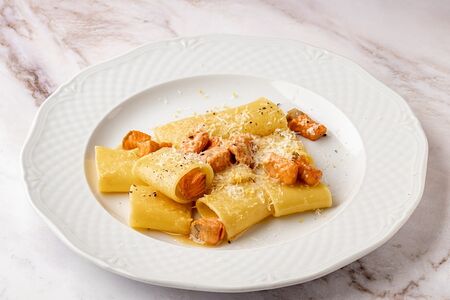 Паккери с форелью и лимонной цедрой