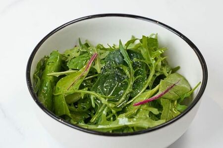 Листья салата с соусом цитронет 15г