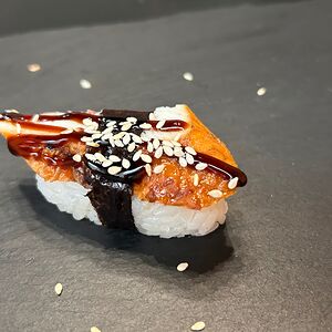 Суши с угрем