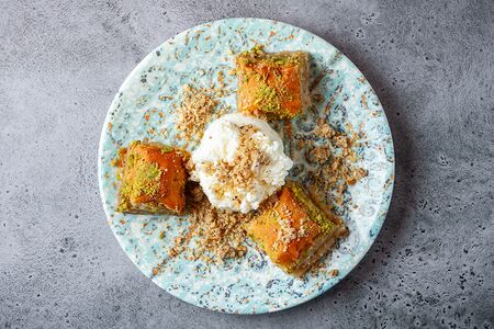 Пахлава с грецким орехом