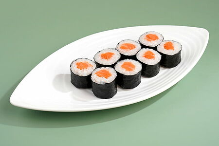 Ролл с лососем