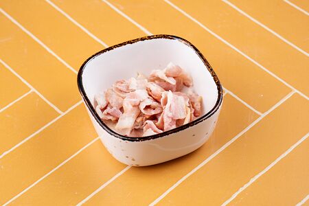 Бекон сырокопчёный, обжаренный до хрустящей корочки