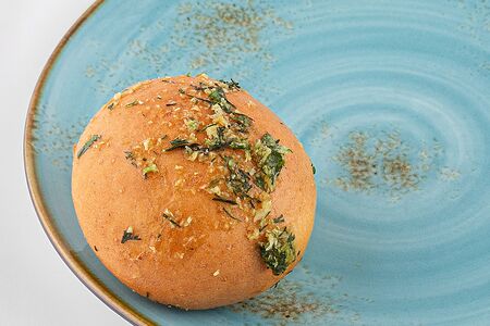 Пампушка с чесноком