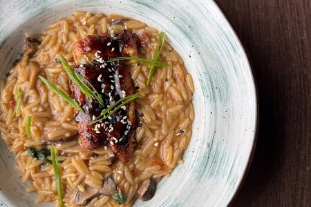 Орзо с угрем