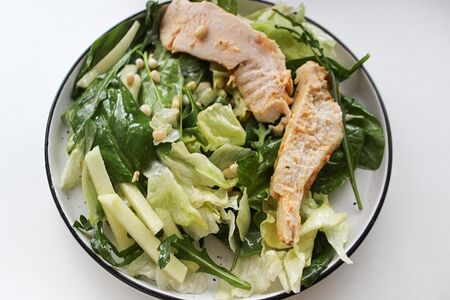 Салат Фитнес с куриным филе и яблоком