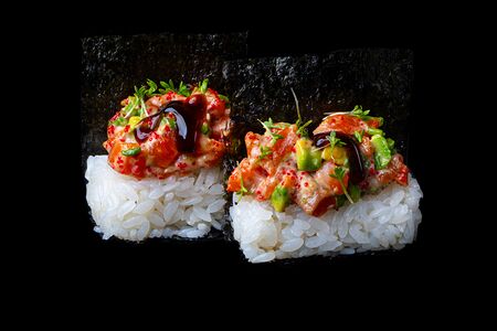 Хэнд-ролл с лососем