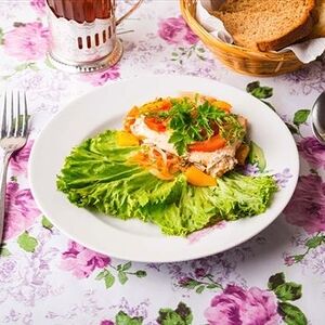 Куриная грудка с овощами