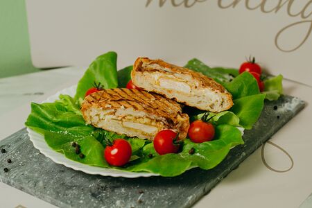 Чиабатта с наггетсами