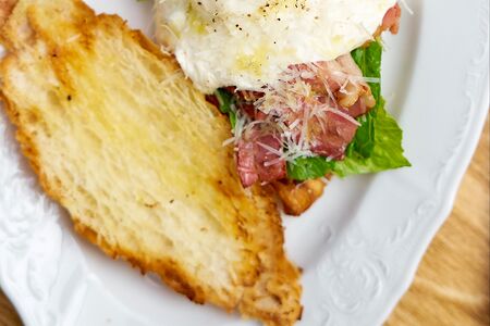 Круассан карбонара 