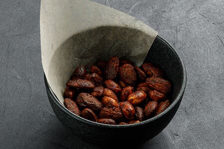 Хрустящий миндаль и арахис