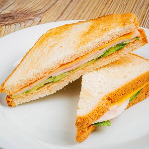 Сэндвич с ветчиной