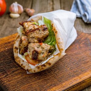 Пита Сувлаки из свинины