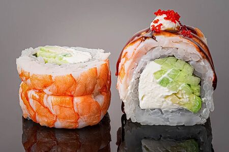 Ролл Филадельфия с Королевской креветкой