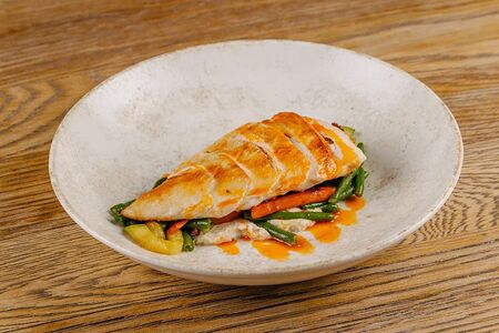 Куриное филе с овощами