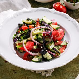 Овощной салат по-грузински со специями