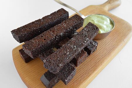 Гренки чесночные