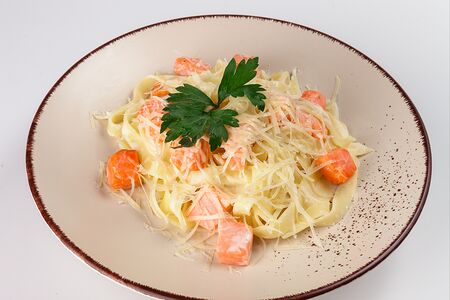 Паста с лососем