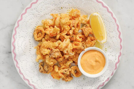 Фритто мисто из хрустящих морепродуктов