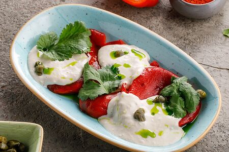 Печеный перец в соусе тонато