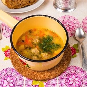 Куриный суп с фрикадельками