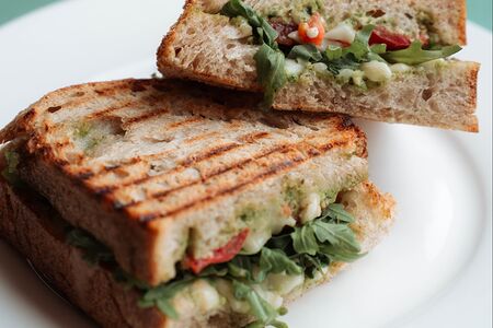 Гриль-песто половинка