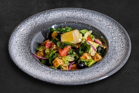 Овощной с брынзой и маслинами