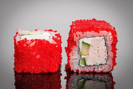 Ролл Калифорния со снежным крабом