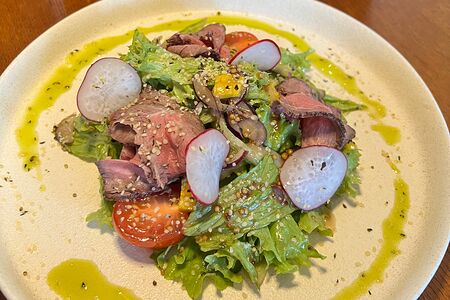 Салат с ростбифом 