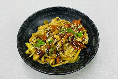 Wok с цыпленком 