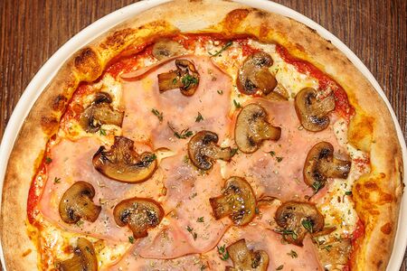 Пицца Прошутто фунги